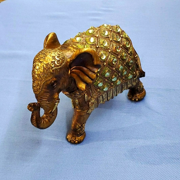 Elephant 🐘 decoration(Gold color) - Picture 1 of 9
